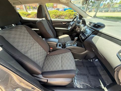 Used 2020 Nissan Rogue Sport SV FWD image 39