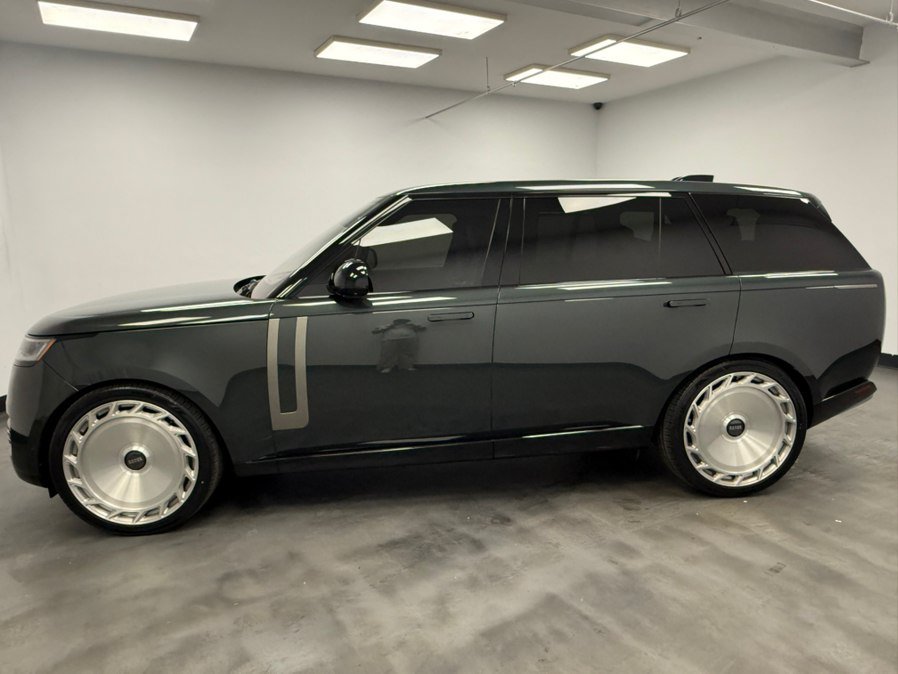 Used 2023 Land Rover Range Rover Long Wheelbase SE AWD/4WD image 6