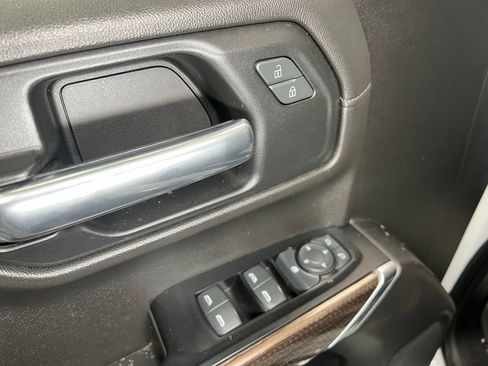 Used 2019 Chevrolet Silverado 1500 LT Trail Boss image 14