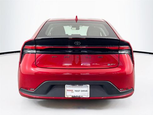 Used 2024 Toyota Prius LE image 7