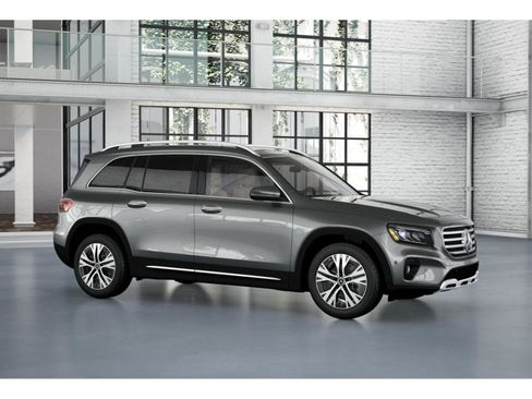 New 2025 Mercedes-Benz GLB 250 4MATIC image 13