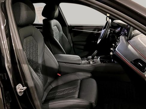 Used 2023 BMW 530i xDrive w/ Premium Package AWD/4WD image 7