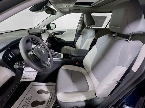 Certified 2025 Toyota RAV4 Limited w/ Advanced Technology Package AWD/4WD image 19