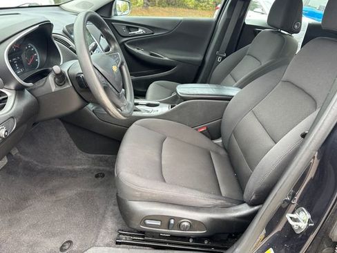 Used 2022 Chevrolet Malibu LT image 16