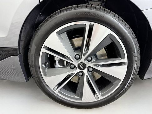 Used 2025 Audi A6 e-tron Premium Plus w/ Premium Plus image 31