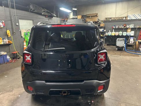 Used 2017 Jeep Renegade Altitude image 6