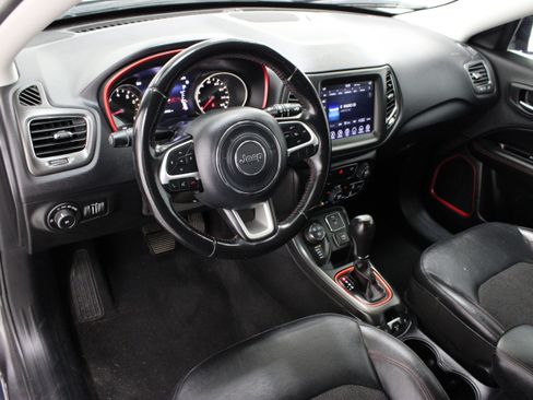 Used 2020 Jeep Compass Trailhawk AWD/4WD image 13