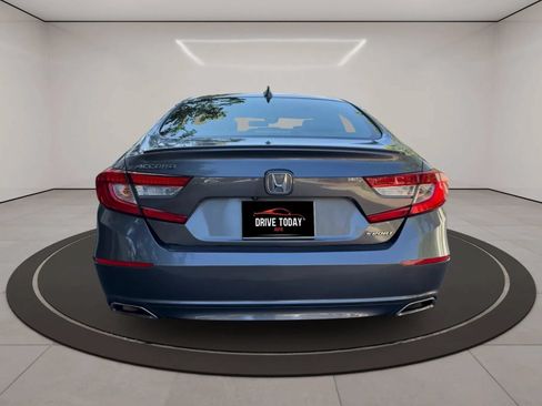 Used 2018 Honda Accord Sport image 4