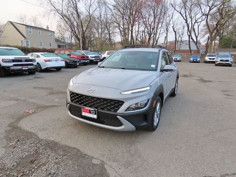 Used 2023 Hyundai Kona SEL AWD/4WD image 1