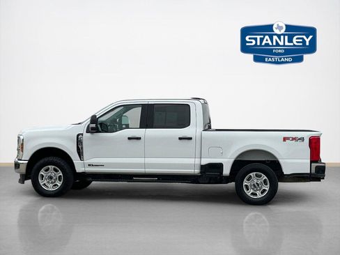 Used 2025 Ford F250 XLT w/ FX4 Off-Road Package AWD/4WD image 4