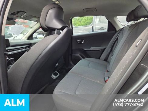 Used 2025 Kia K4 LXS image 17