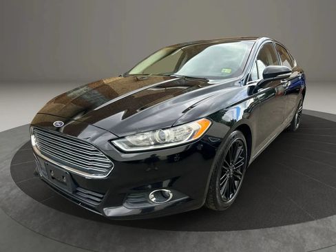 Used 2016 Ford Fusion SE w/ Equipment Group 202A FWD image 1