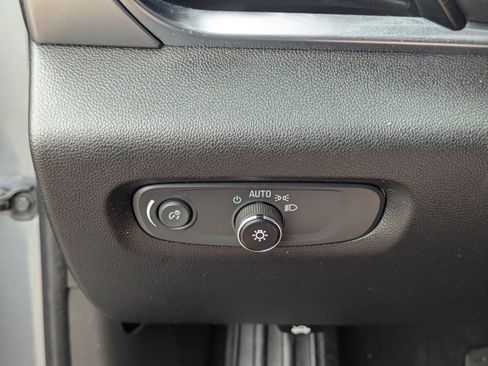 Certified 2018 Chevrolet Traverse LS image 31