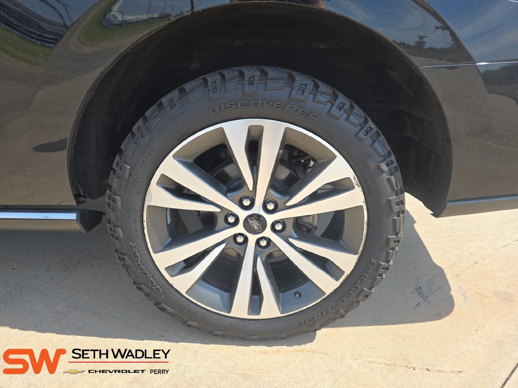 Used 2020 Ford Expedition Limited w/ Equipment Group 302A AWD/4WD image 34