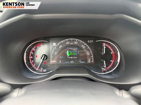 Used 2025 Toyota RAV4 LE AWD/4WD image 16