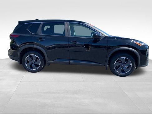 Used 2025 Nissan Rogue SV FWD image 7