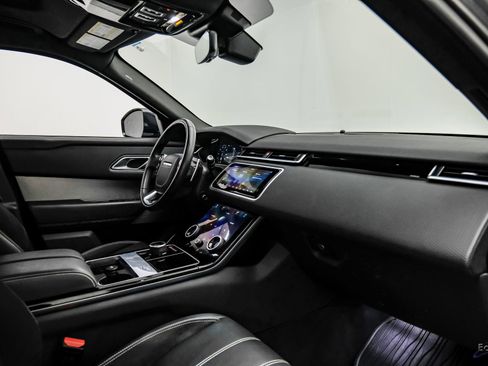 Used 2018 Land Rover Range Rover Velar R-Dynamic SE image 46