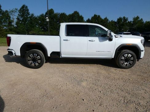 New 2026 GMC Sierra 2500 Denali w/ Denali Reserve Package AWD/4WD image 3