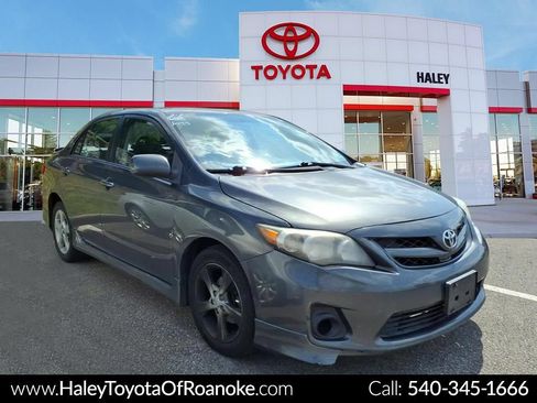 Used 2011 Toyota Corolla S FWD image 1