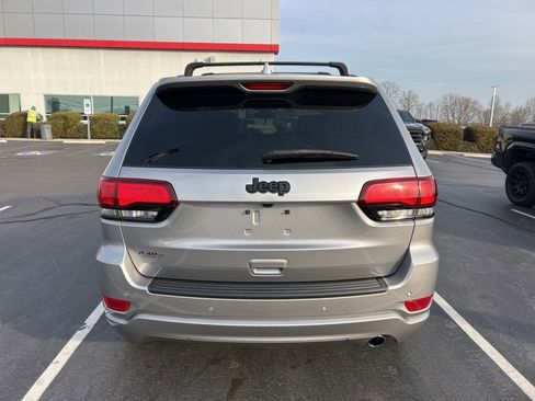 Used 2020 Jeep Grand Cherokee Altitude image 8