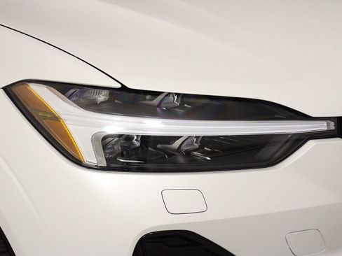 New 2026 Volvo XC60 B5 Ultra w/ Climate Package PRO image 14