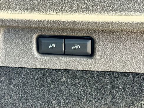 Used 2022 Lincoln Corsair Reserve w/ Equipment Group 201A image 13