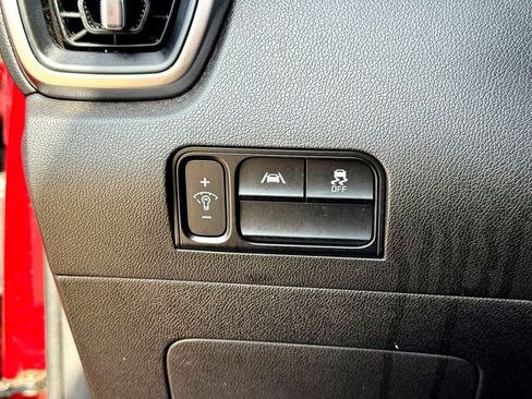 Used 2023 Kia Sorento S image 14