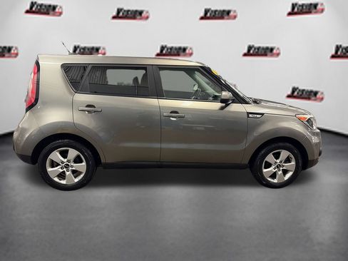 Used 2019 Kia Soul FWD image 4