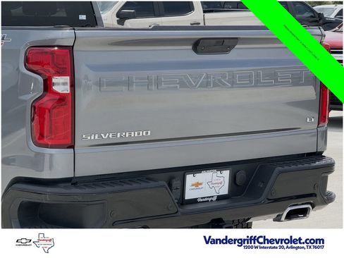 Used 2022 Chevrolet Silverado 1500 LT Trail Boss w/ Safety Package AWD/4WD image 6