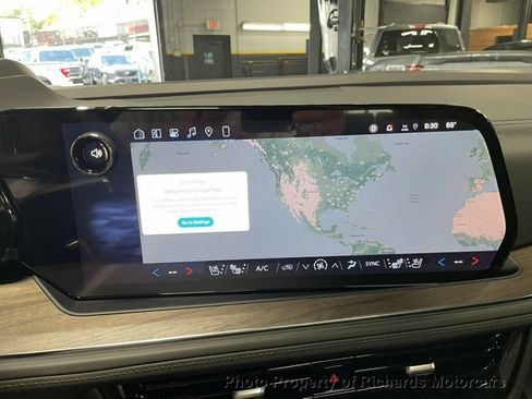 Used 2026 Chevrolet Tahoe High Country w/ Sun And Tow Package AWD/4WD image 12
