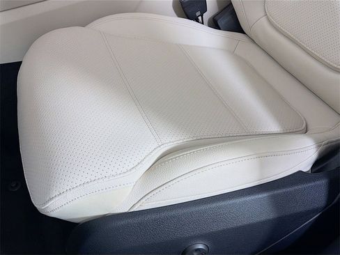 New 2026 Mercedes-Benz GLC 300 4MATIC image 23