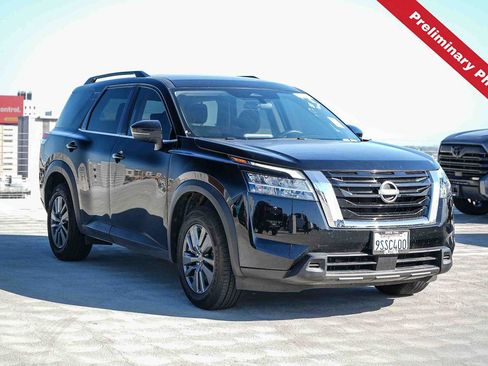 Used 2022 Nissan Pathfinder SV FWD image 3