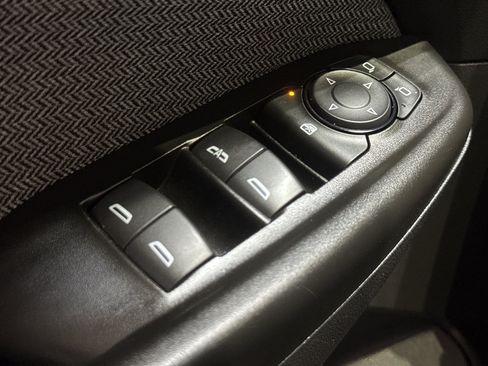 Used 2025 Chevrolet TrailBlazer LT image 32