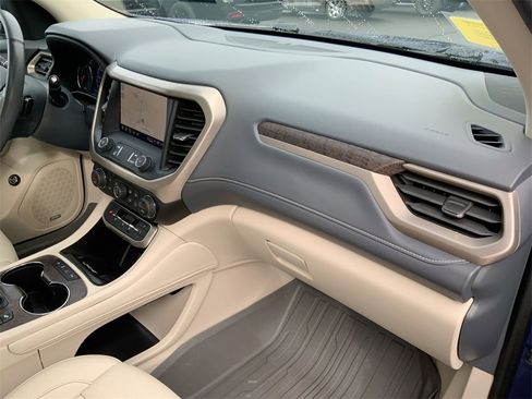 Used 2023 GMC Acadia Denali w/ Denali Technology Package image 30