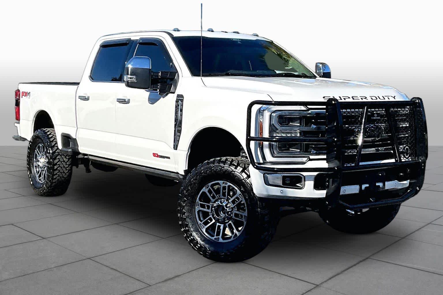 Used 2026 Ford F250 Platinum w/ Platinum Plus Package AWD/4WD image 3