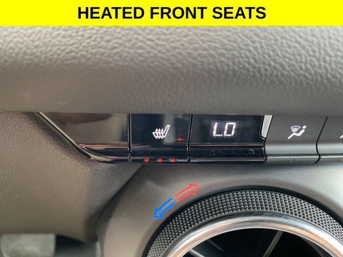 Used 2025 Chevrolet Blazer LT FWD image 12