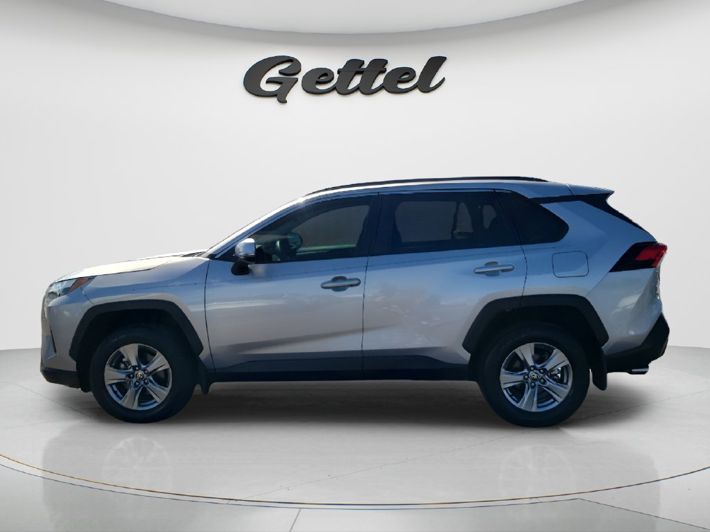 Used 2024 Toyota RAV4 XLE w/ Convenience Package FWD image 8