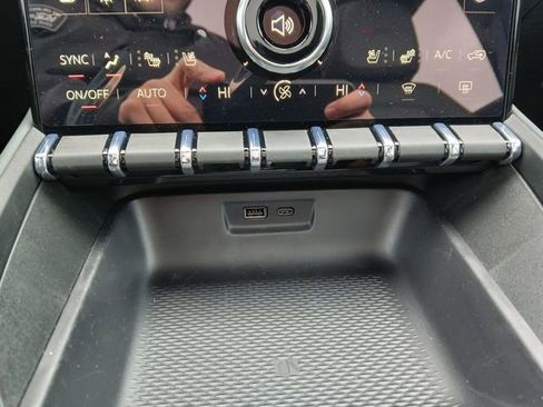 New 2026 GMC Terrain AT4 w/ Convenience Package III image 32