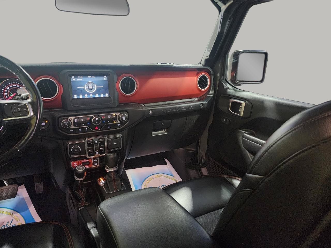 Used 2021 Jeep Wrangler Unlimited Rubicon w/ Cold Weather Group AWD/4WD image 21