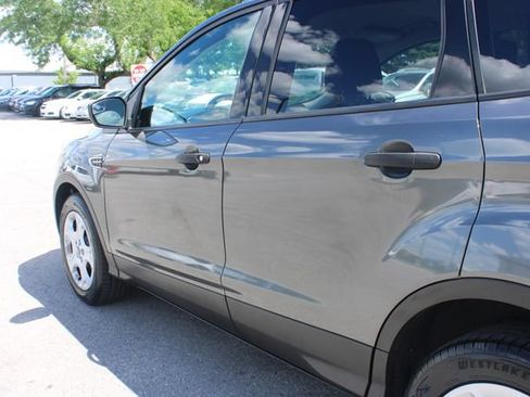 Used 2017 Ford Escape S FWD image 42