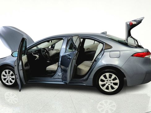 Used 2022 Toyota Corolla LE FWD image 12
