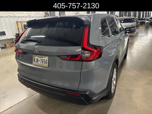 Used 2025 Honda CR-V EX-L image 3