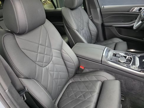 Used 2024 BMW X5 sDrive40i w/ M Sport Package RWD image 28