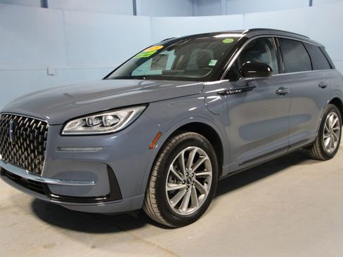 Used 2025 Lincoln Corsair Grand Touring w/ Towing Package image 27