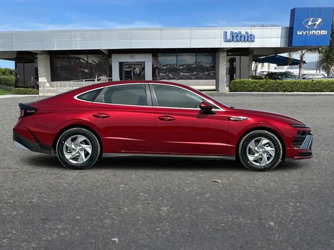 New 2025 Hyundai Sonata SE FWD image 8