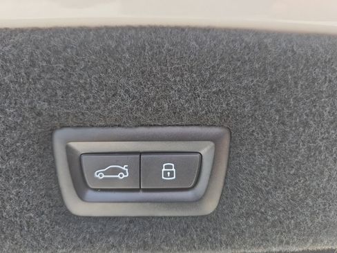 Certified 2023 BMW i7 xDrive60 AWD/4WD image 22