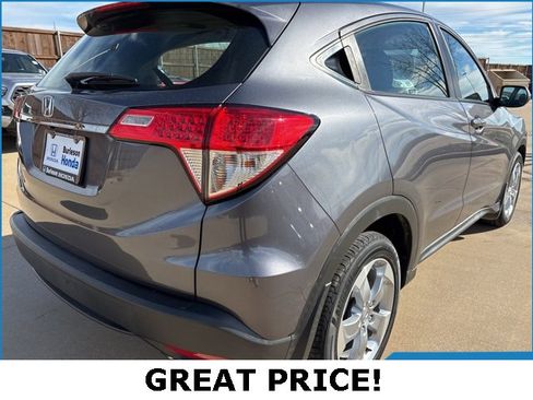 Used 2021 Honda HR-V LX image 3