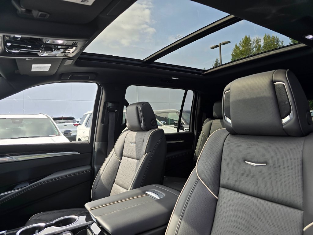 Used 2026 Cadillac Escalade ESV Sport AWD/4WD image 22