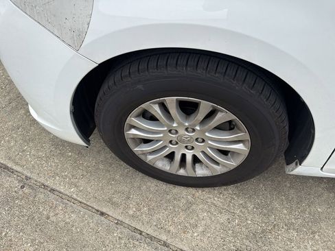 Used 2013 Toyota Sienna XLE image 19