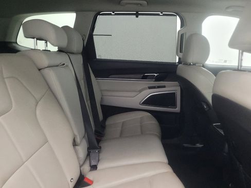 Used 2022 Kia Telluride EX FWD image 19